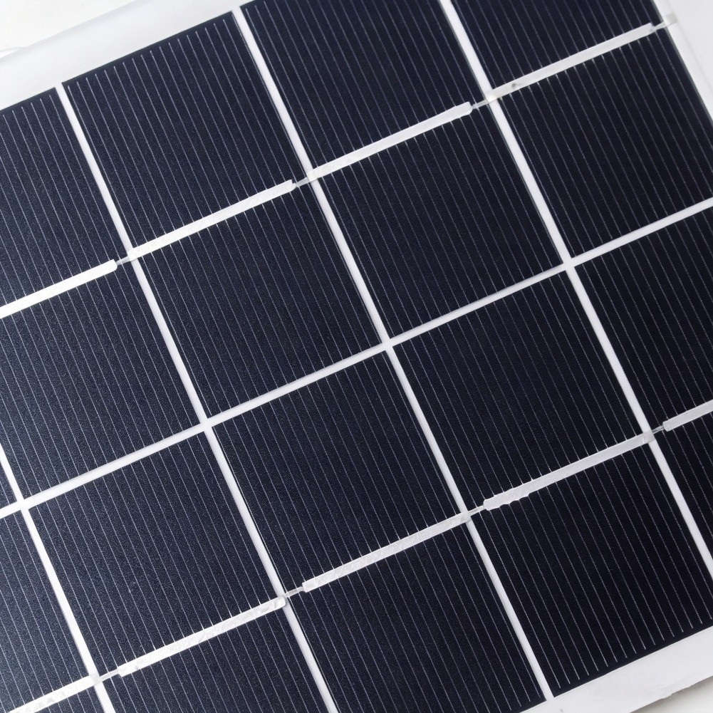 USBソーラーパネル 5V 3W出力、キャンプ、ハイキング、 - Jinko Solar Panel Cheetah のレビューと価格